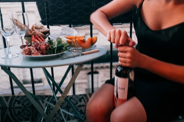 9 Reasons You’re Not Staying Sober (+ What To Do About It)