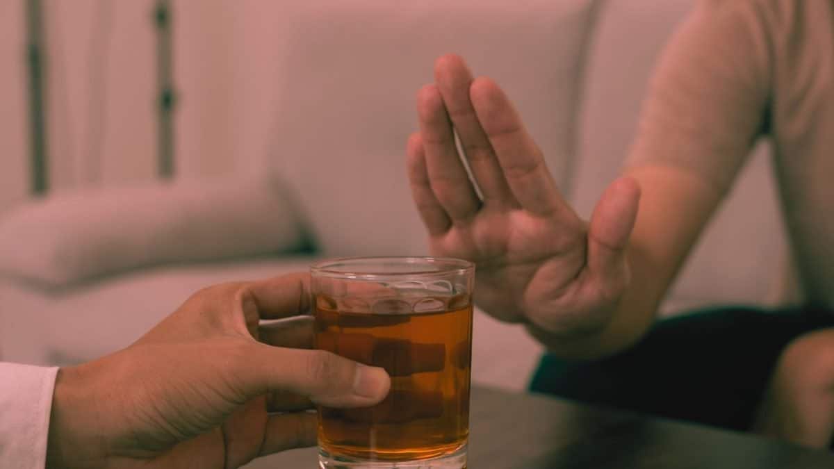 Can You Quit Drinking Cold Turkey? Know The Risks